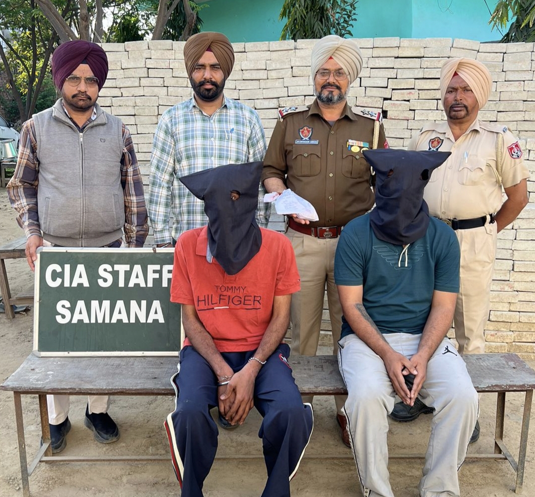 Police arrested two drug smugglers, recovered 50 grams of heroin